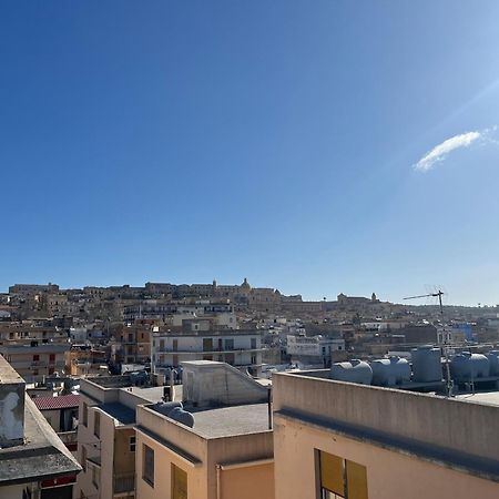 Flerico Apartment Noto Luaran gambar