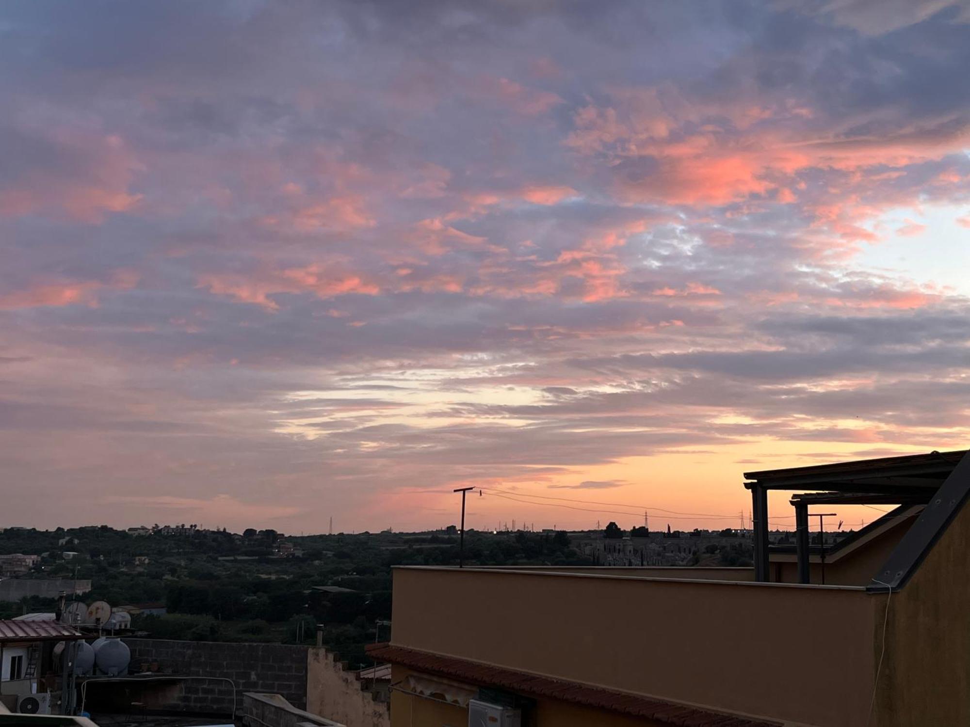 Flerico Apartment Noto Luaran gambar