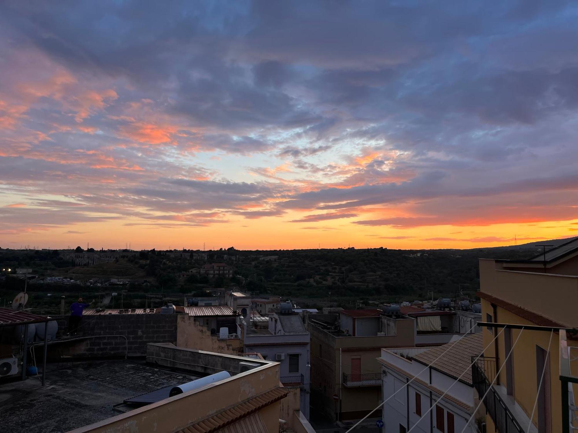 Flerico Apartment Noto Luaran gambar