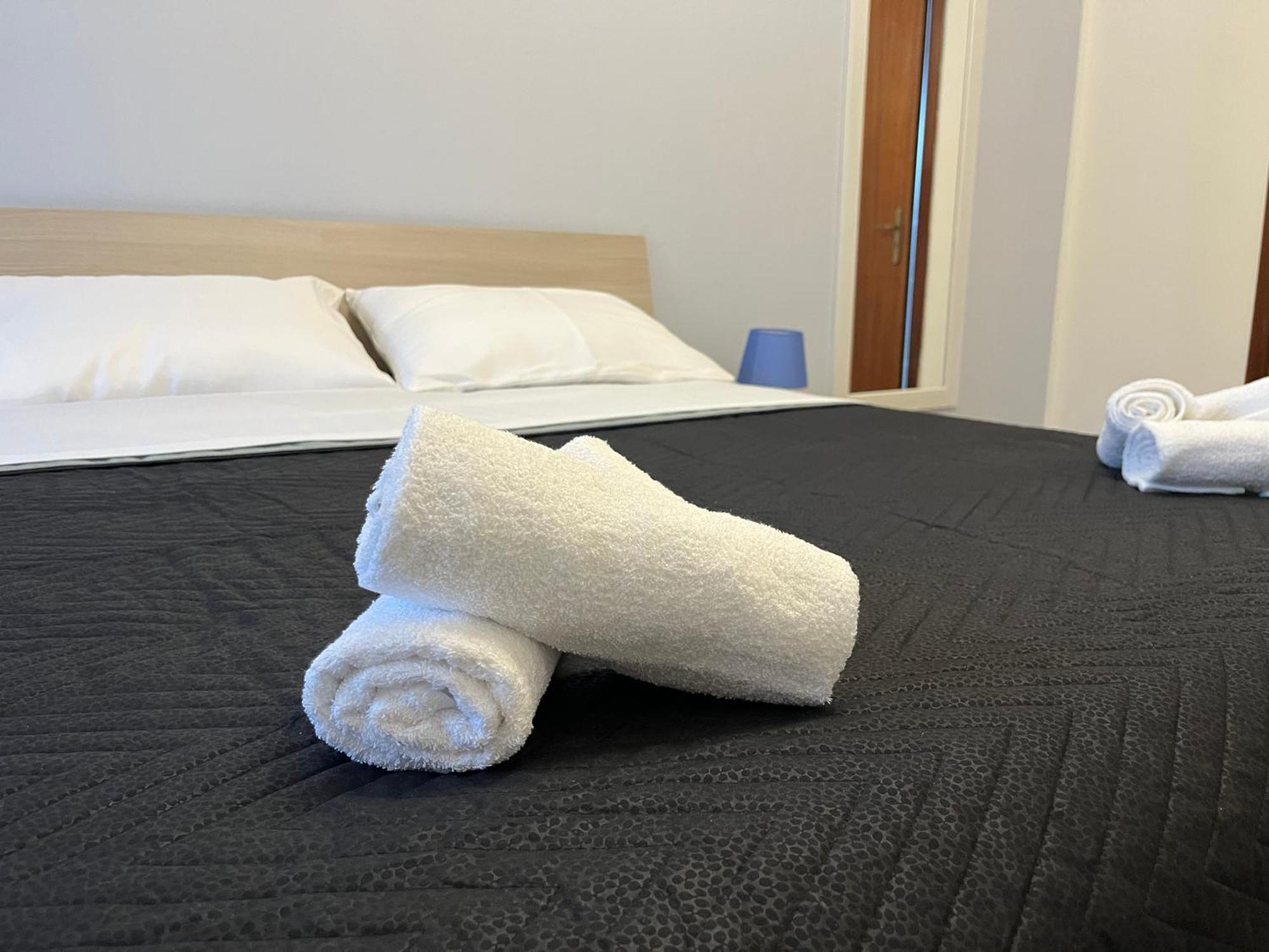 Flerico Apartment Noto Luaran gambar