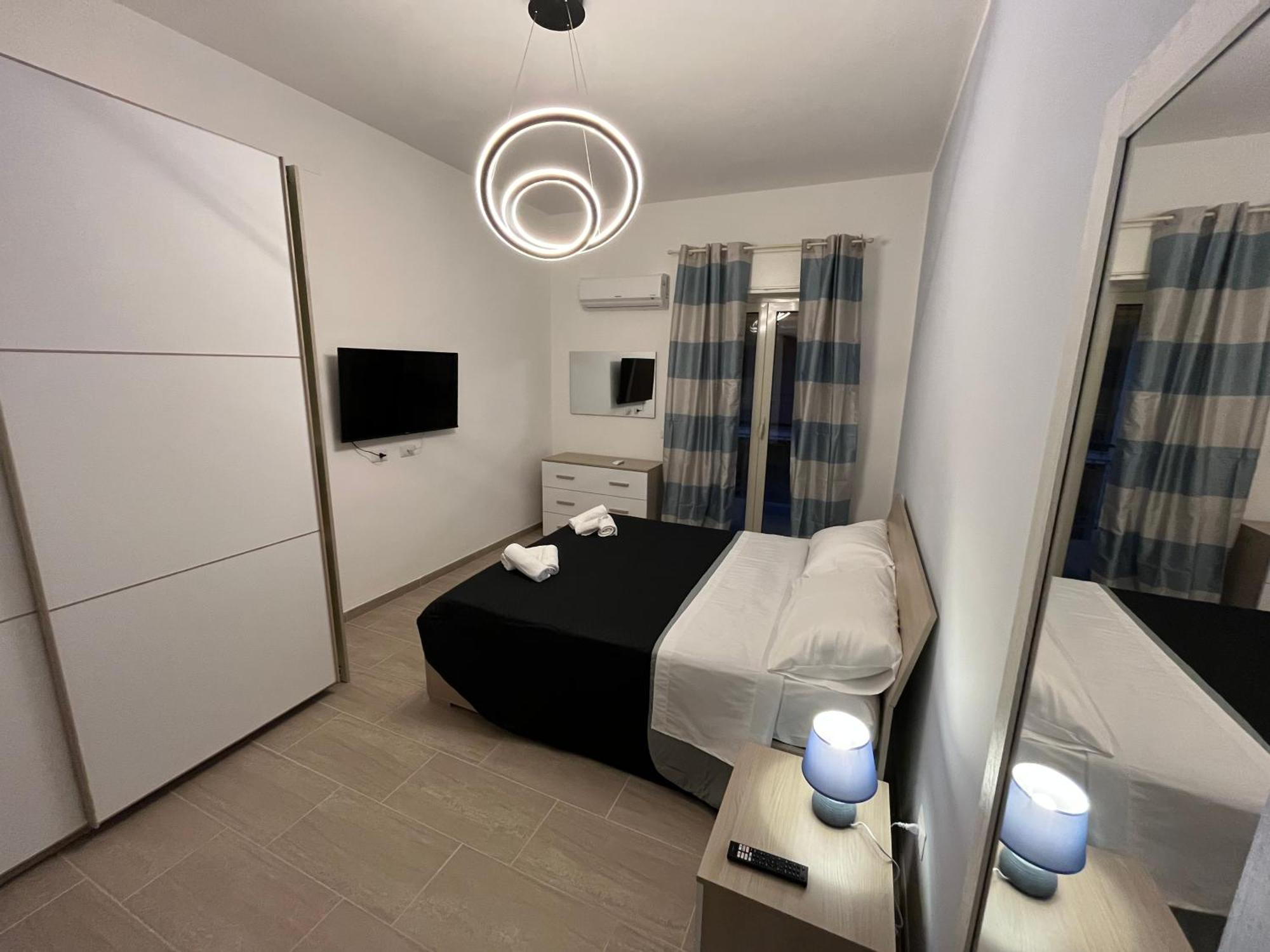 Flerico Apartment Noto Luaran gambar