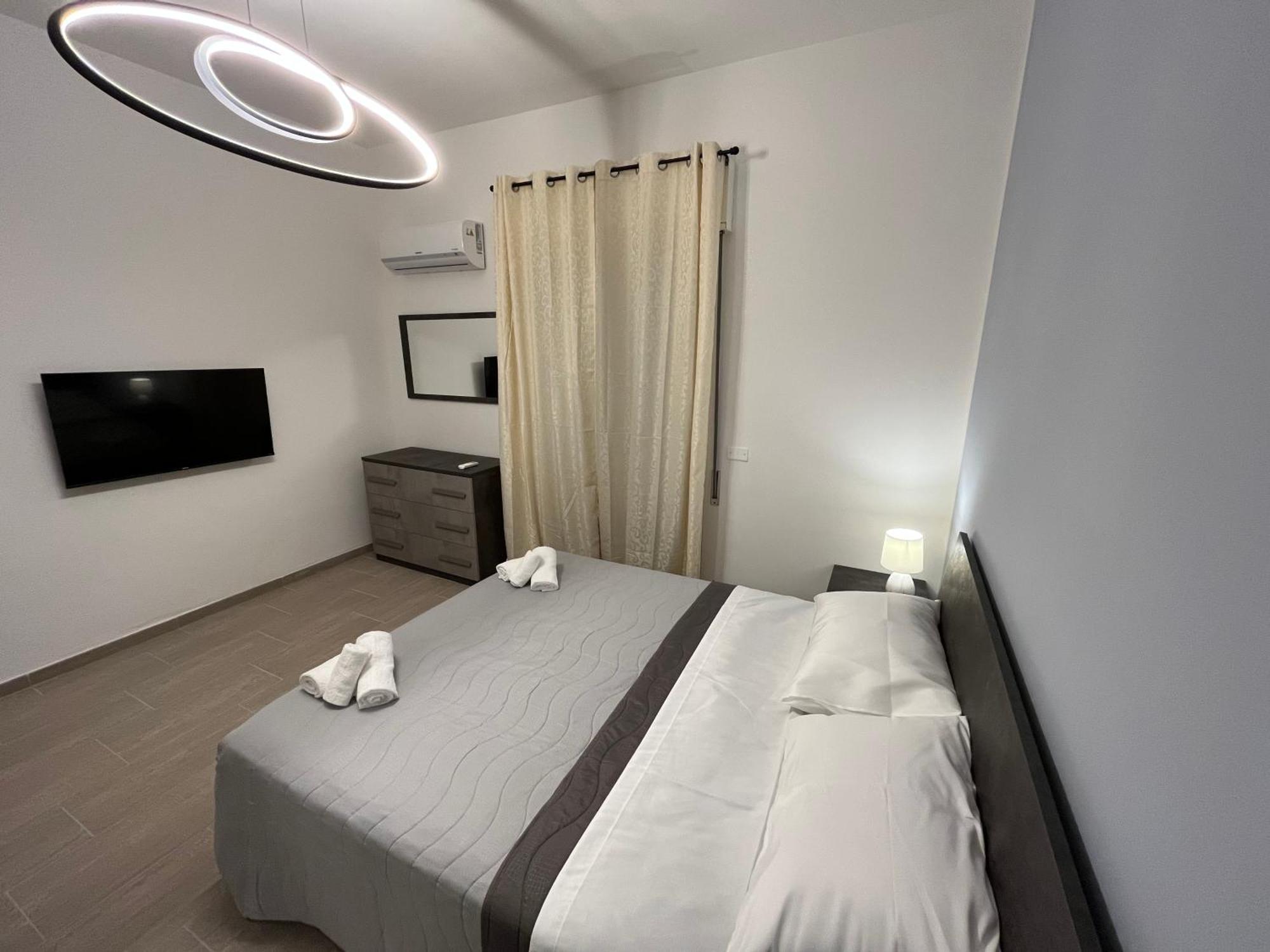 Flerico Apartment Noto Luaran gambar