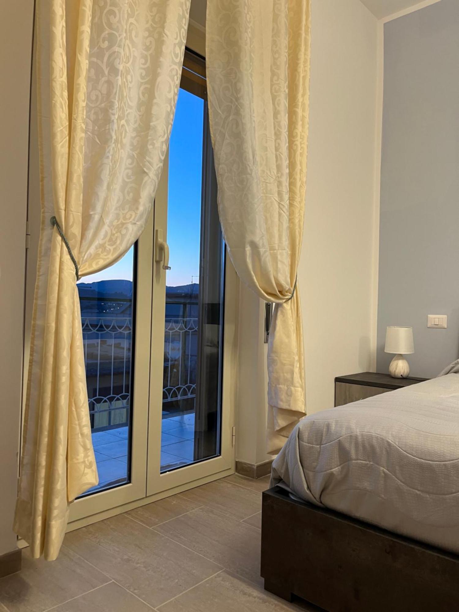 Flerico Apartment Noto Luaran gambar