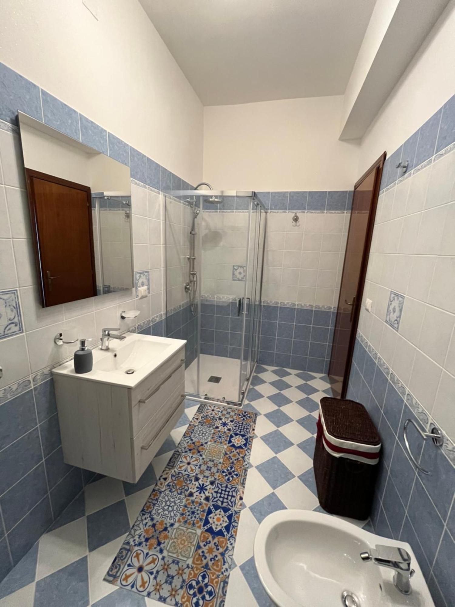Flerico Apartment Noto Luaran gambar
